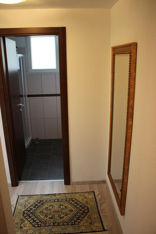 Studio 1 1/2 Contone Buitenkant foto